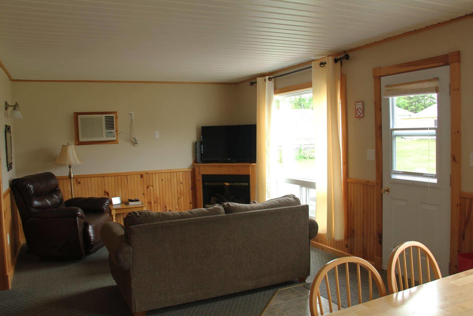 Hidden Acres Cottages Cavendish Eksteriør bilde