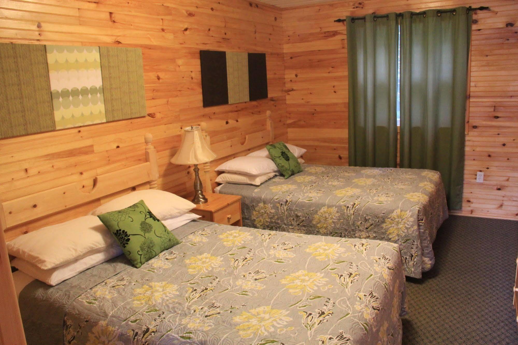Hidden Acres Cottages Cavendish Eksteriør bilde